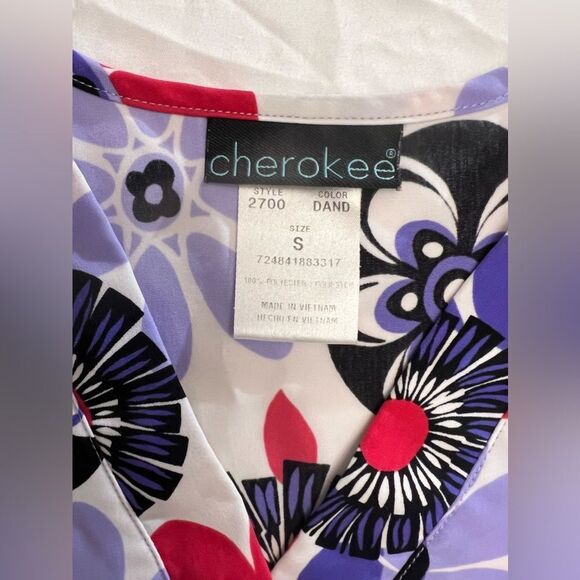 Bright floral small scrub top with tie - Picture 5 of 9